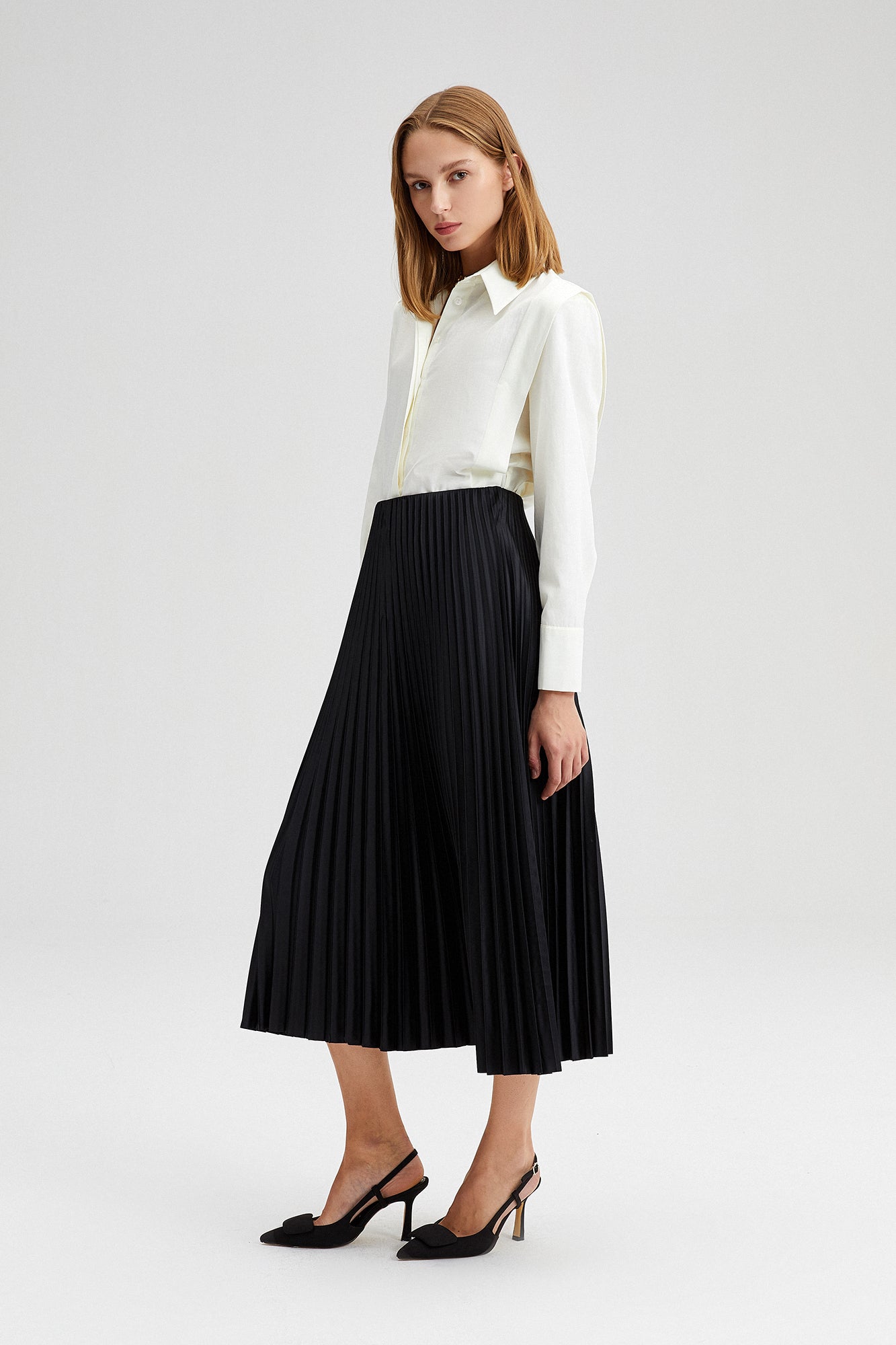 PLEATED SATIN SKIRT